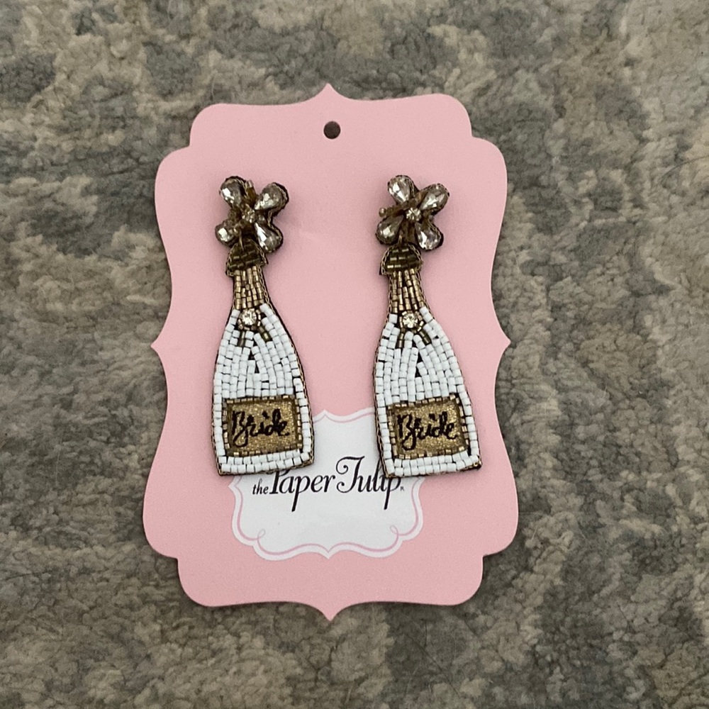 NWT Bride Champagne Earrings